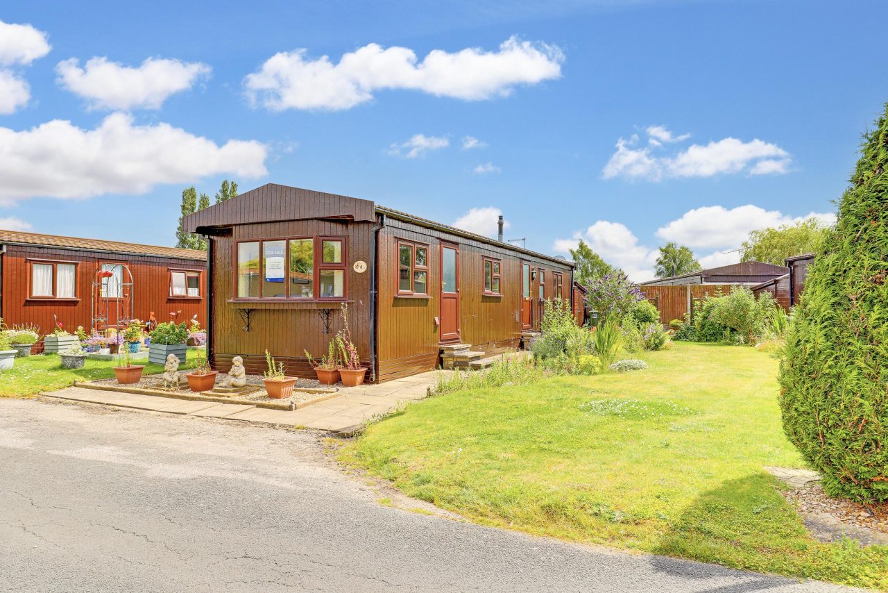 2 bedroom Property For Sale