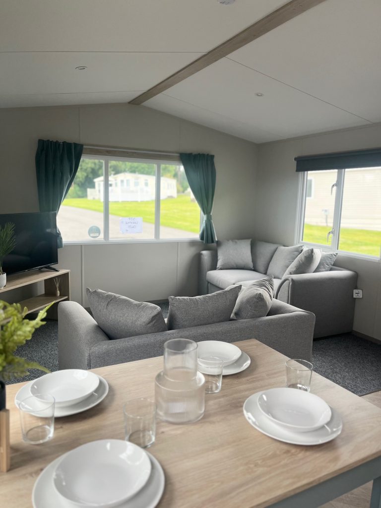 2 bedroom Static Home For Sale