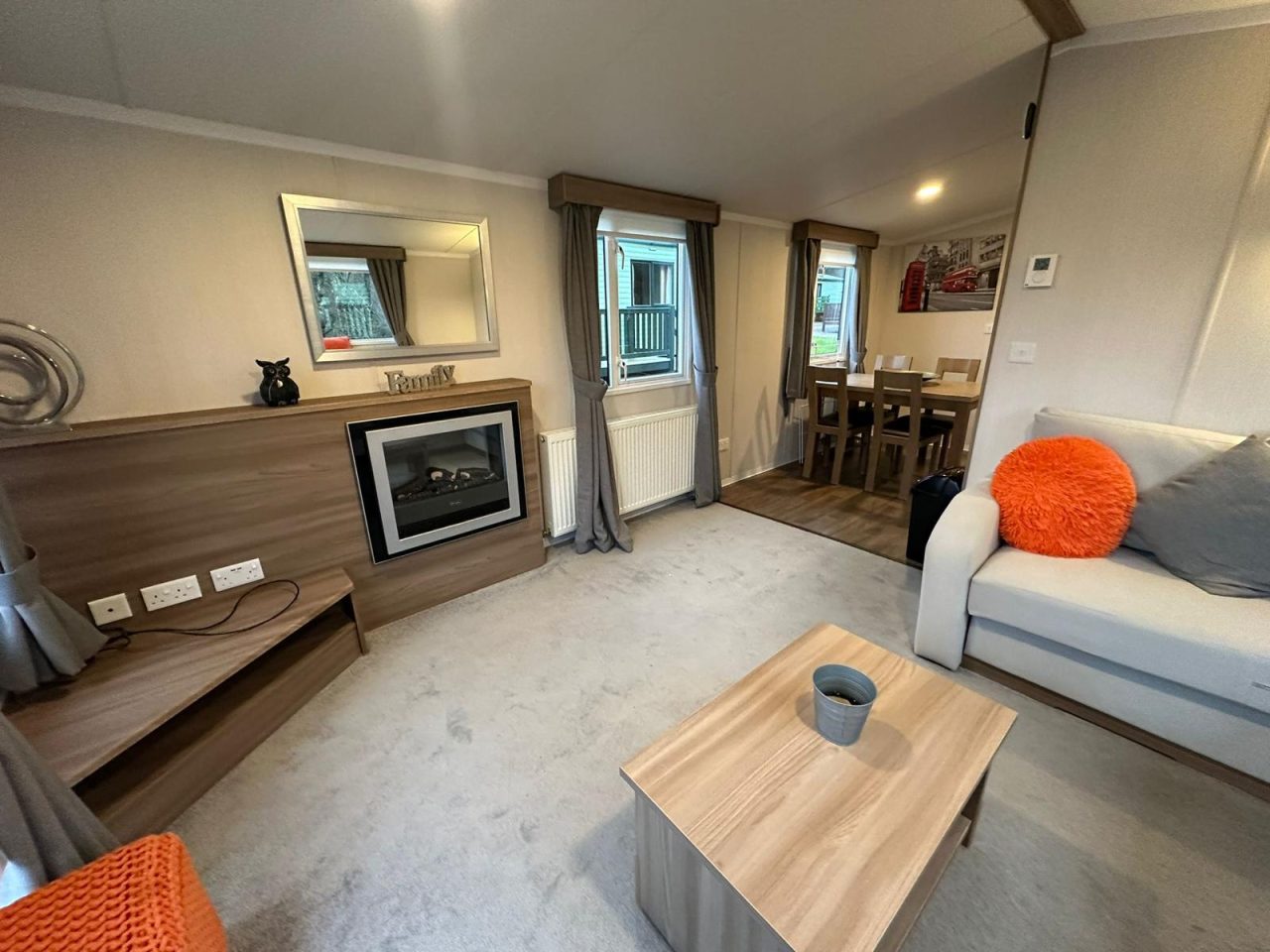 2 bedroom Static Home For Sale