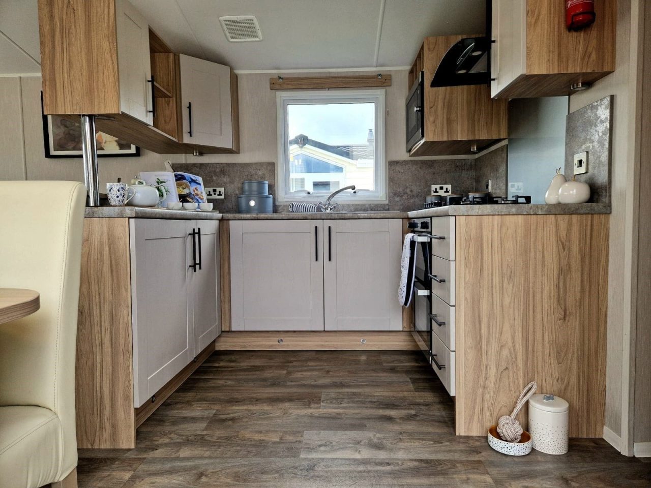 2 bedroom Static Home For Sale