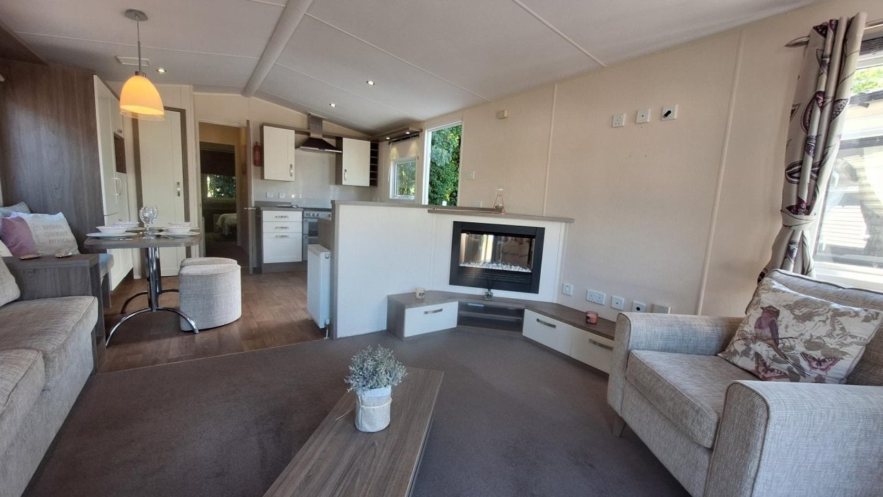 2 bedroom Static Home For Sale