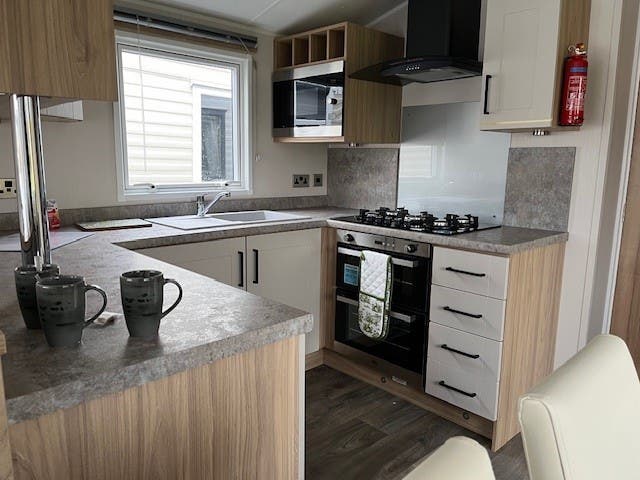 2 bedroom Static Home For Sale