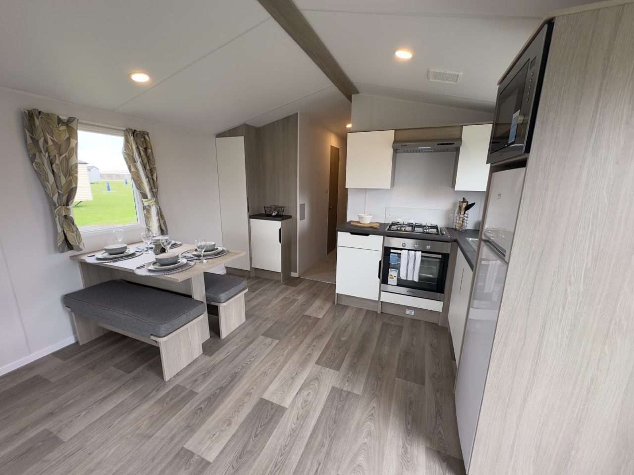 2 bedroom Static Home For Sale