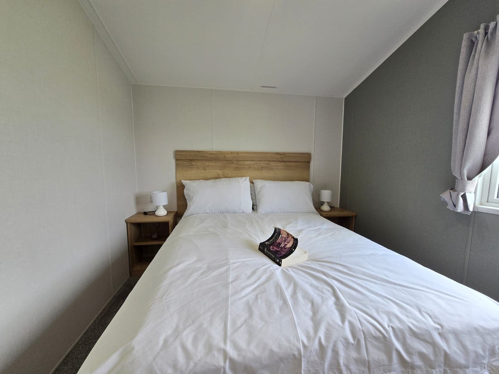 2 bedroom Static Home For Sale