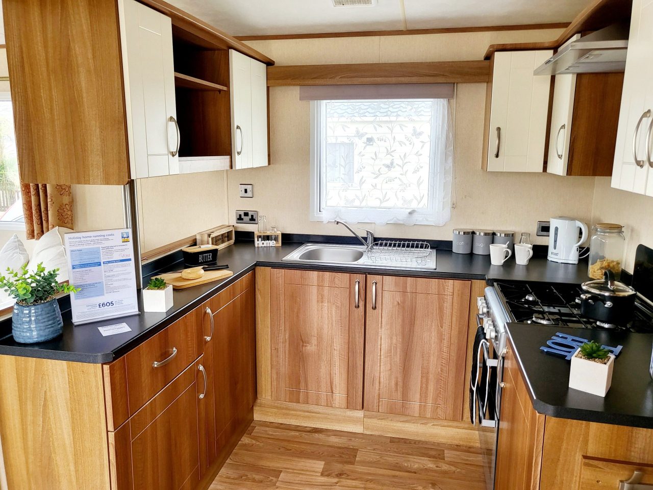 2 bedroom Static Home For Sale