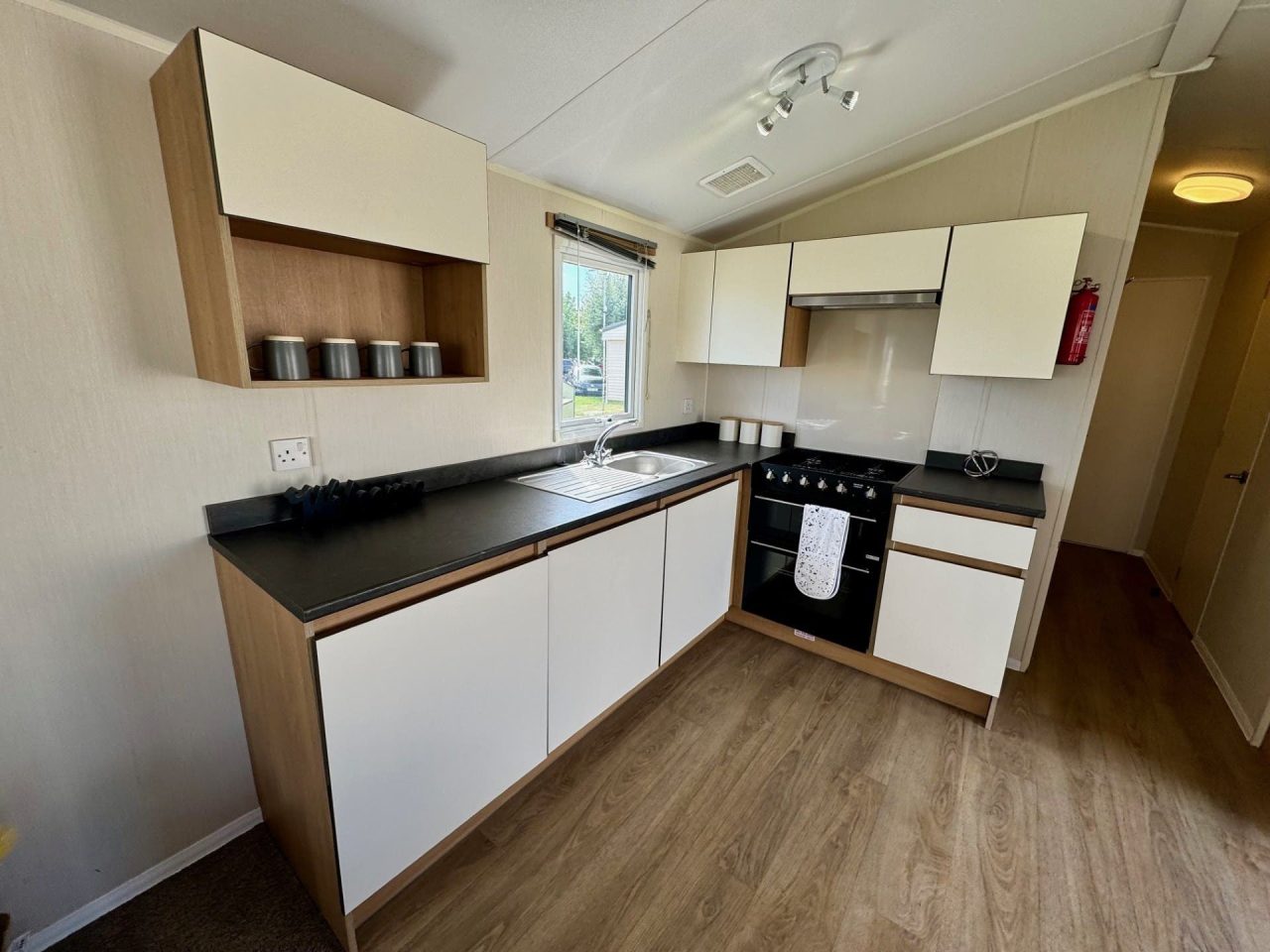 2 bedroom Static Home For Sale