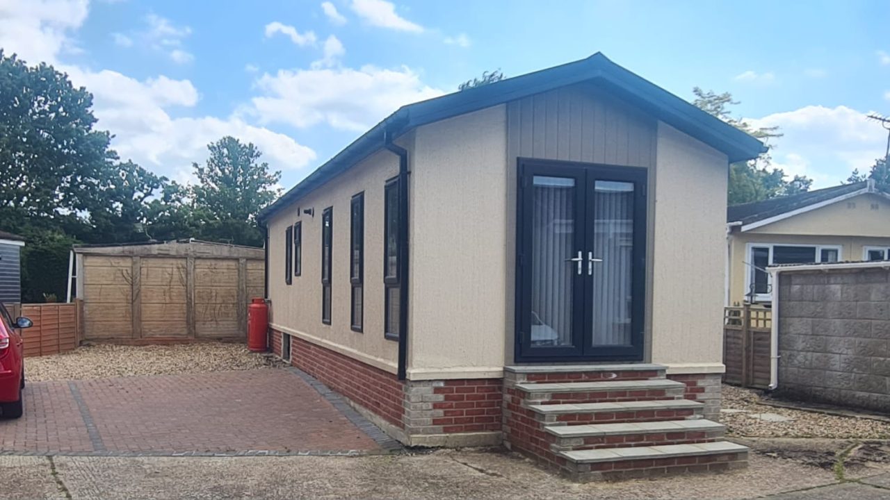 2 bedroom Property For Sale