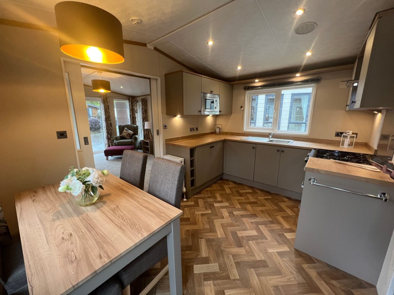 2 bedroom Static Home For Sale