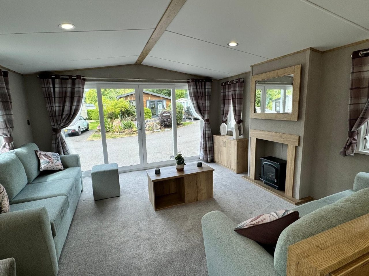 2 bedroom Lodge For Sale