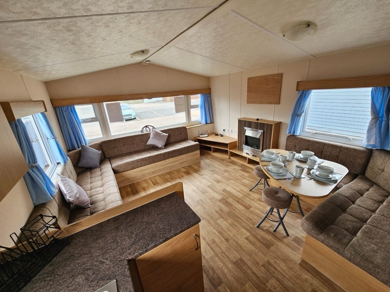 2 bedroom Static Home For Sale