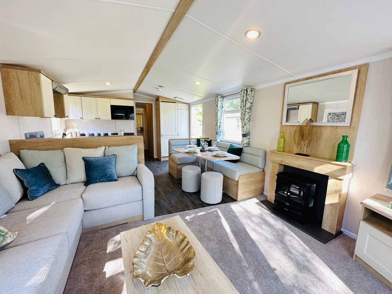 2 bedroom Static Home For Sale