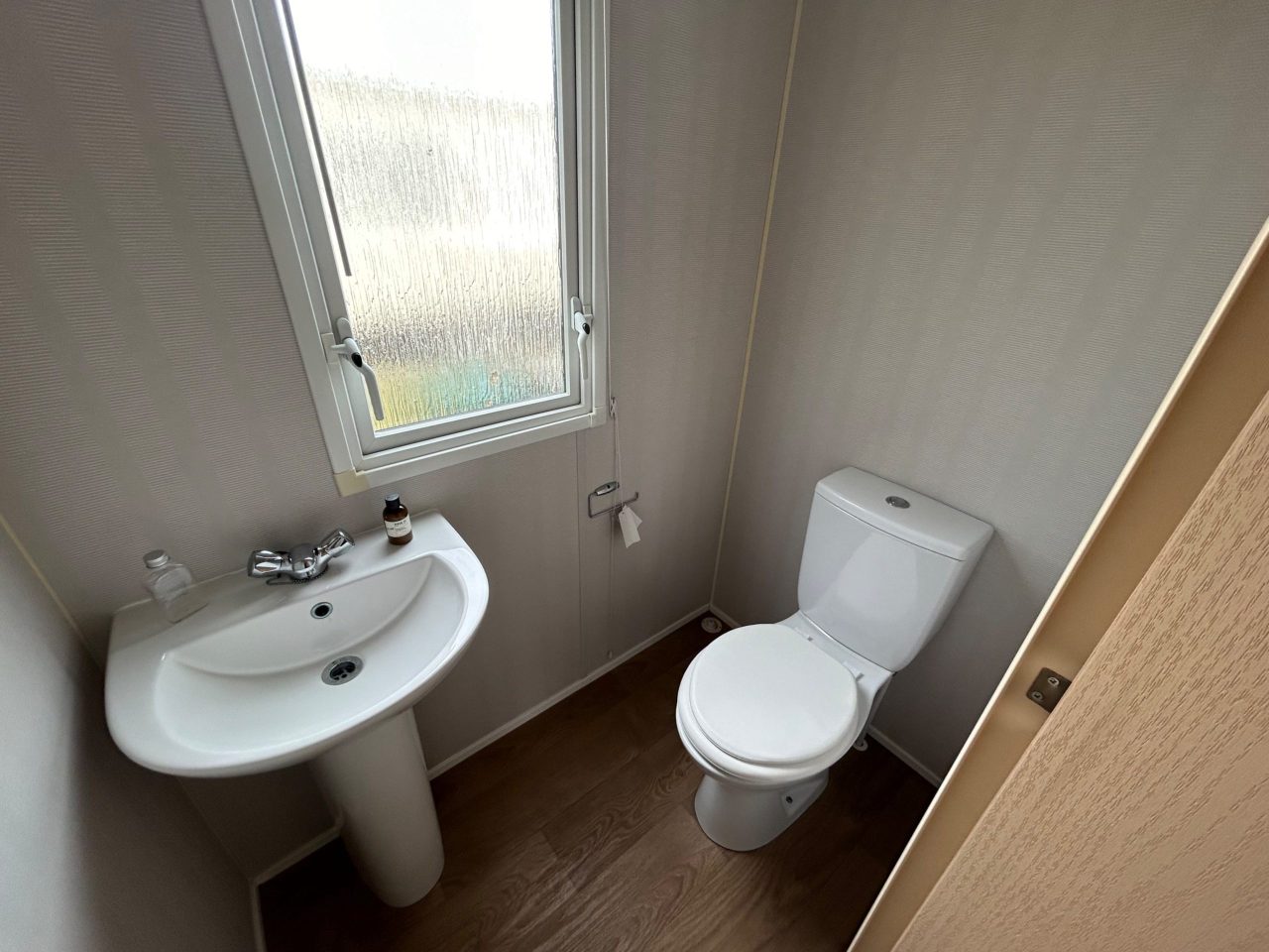 2 bedroom Static Home For Sale