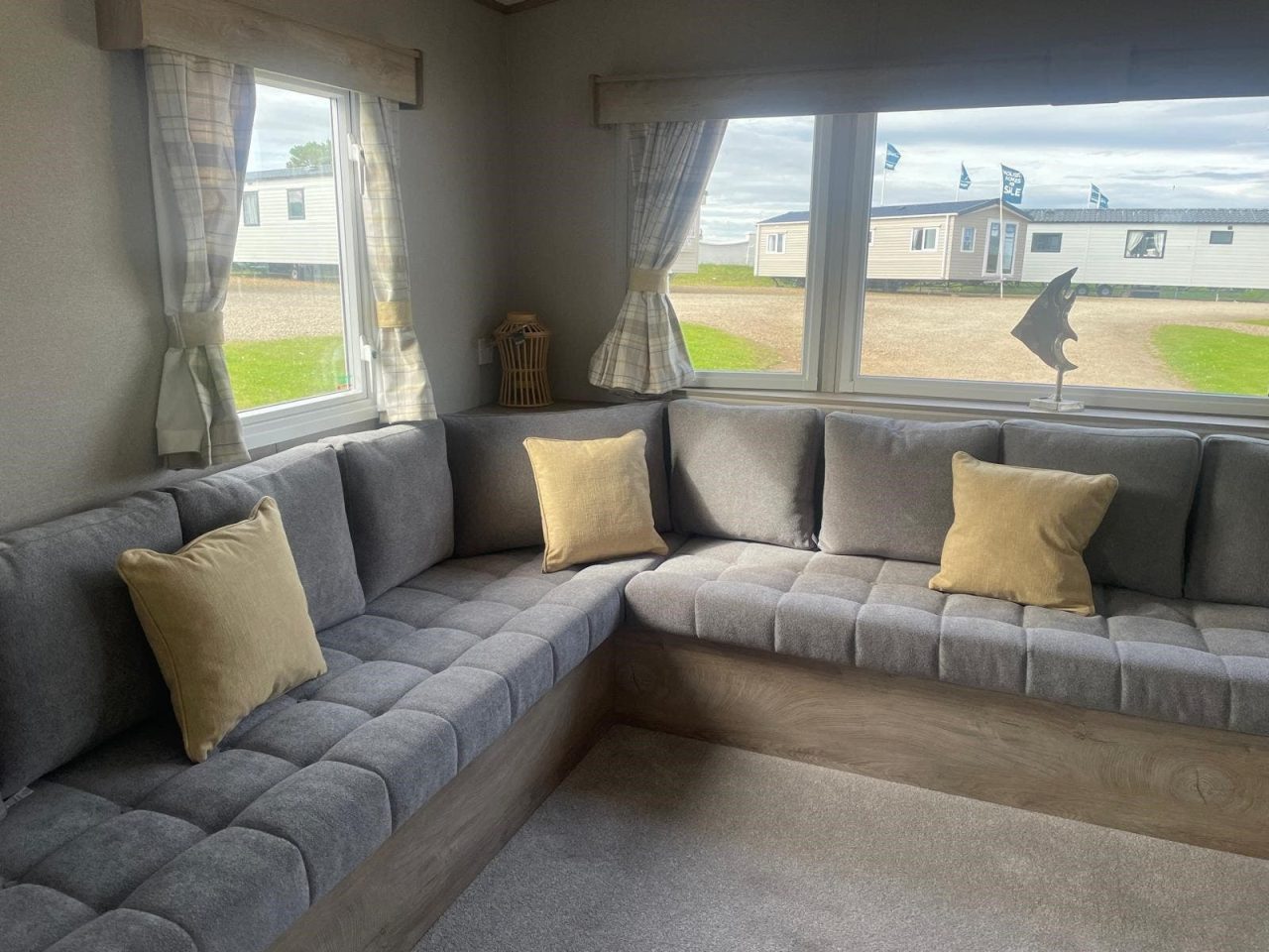 2 bedroom Static Home For Sale