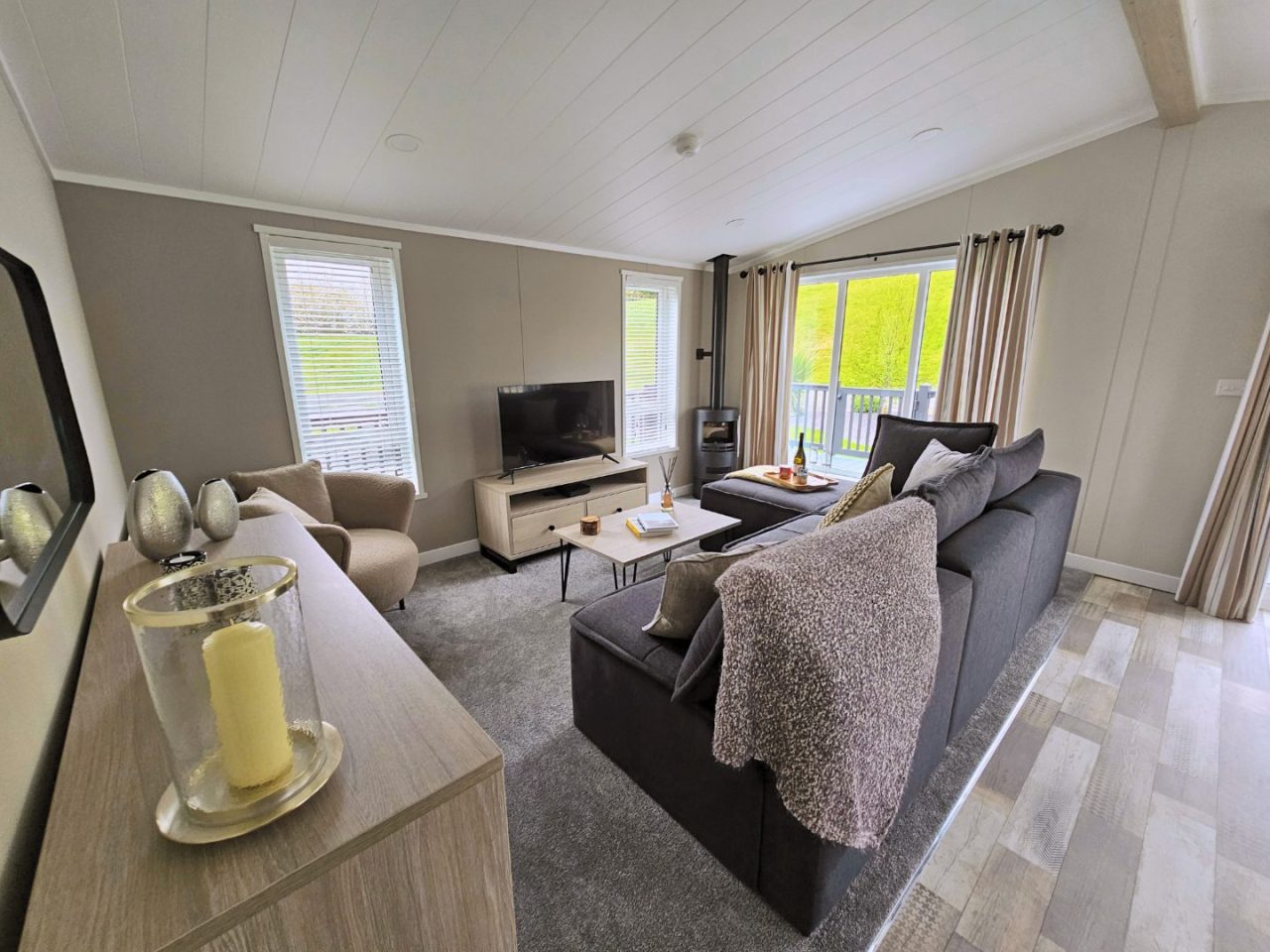 2 bedroom Lodge For Sale