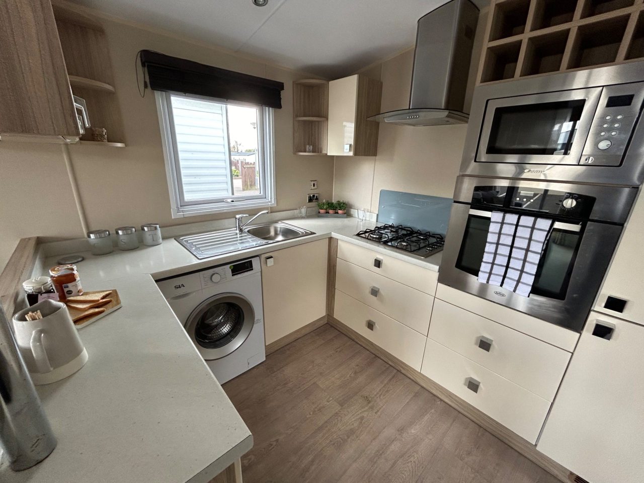 2 bedroom Static Home For Sale