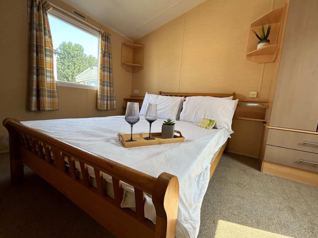 2 bedroom Static Home For Sale