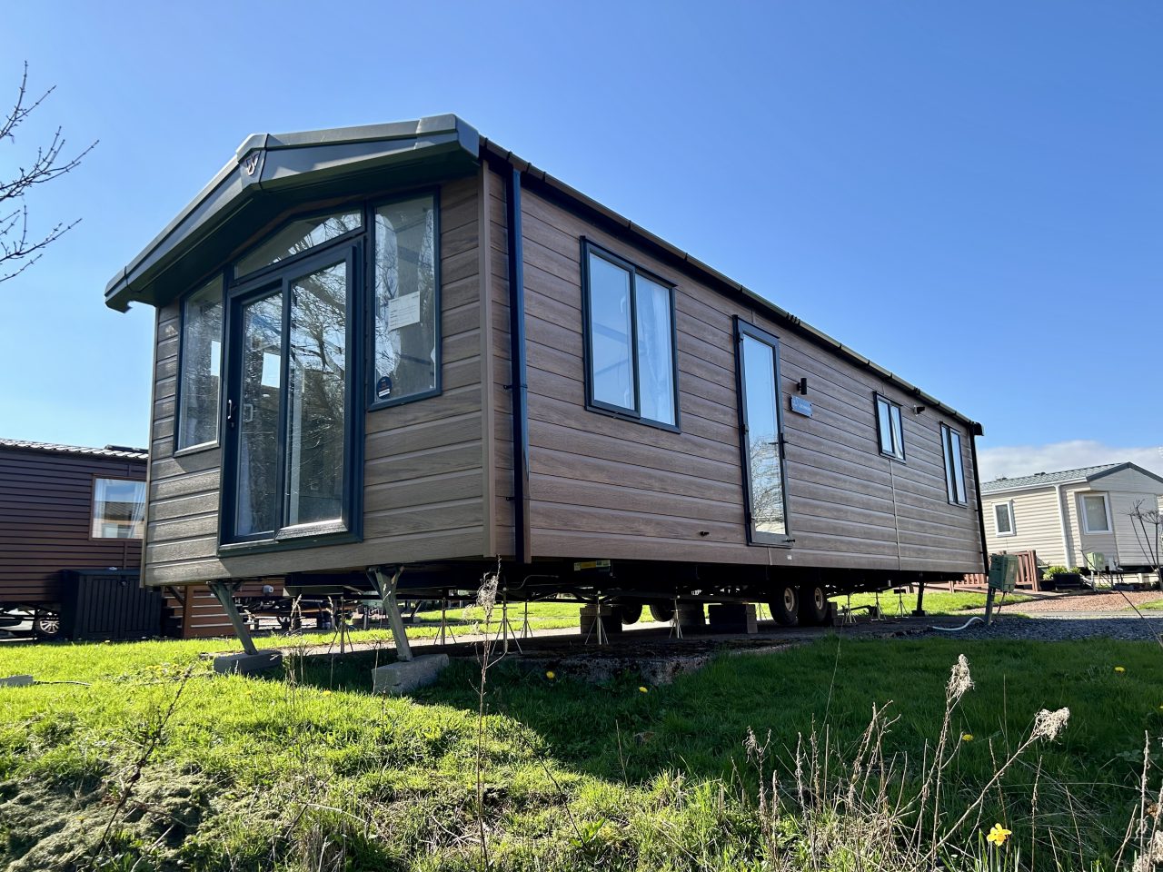 2 bedroom  For Sale