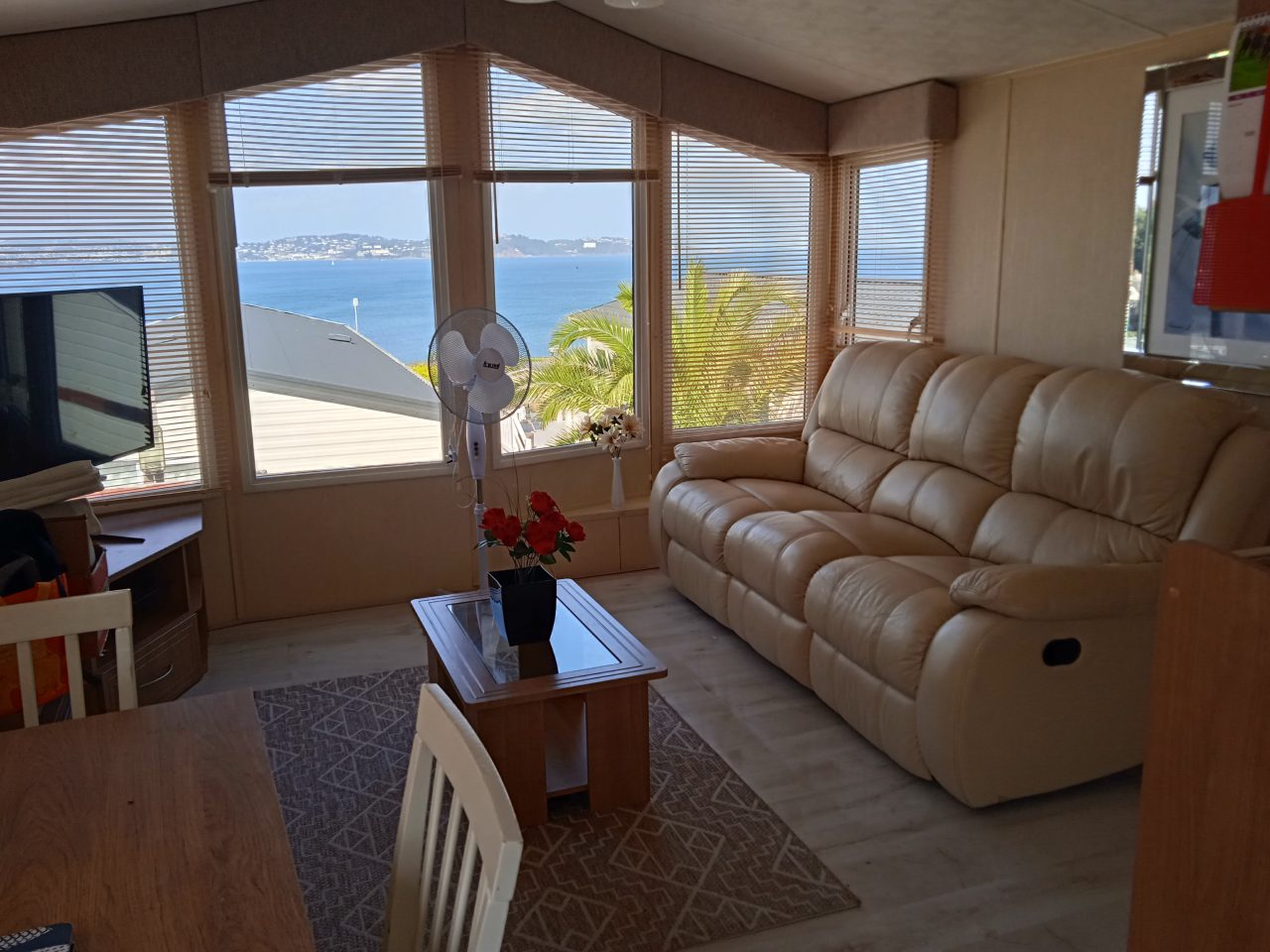 2 bedroom Static Home For Sale