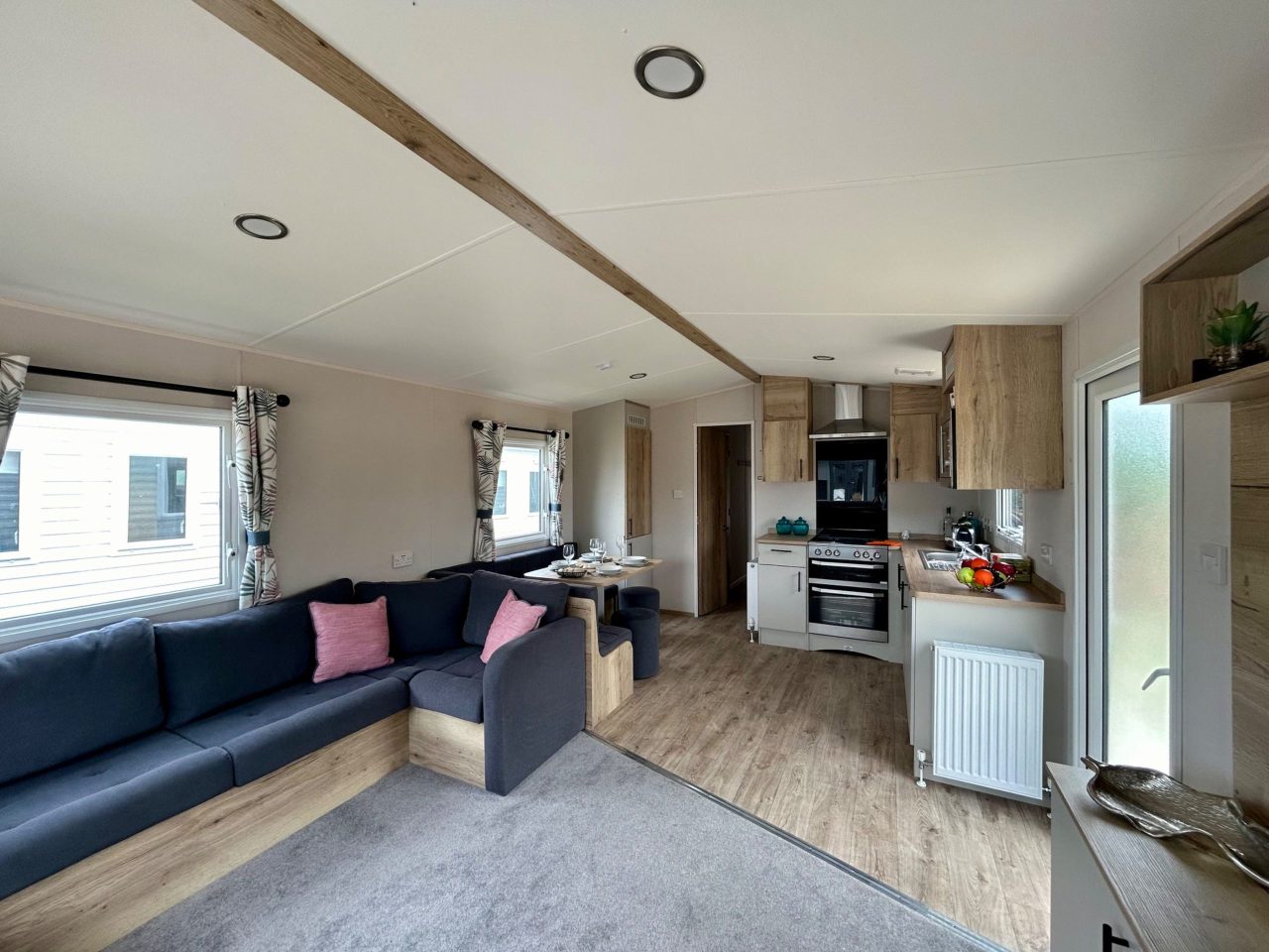 2 bedroom Static Home For Sale