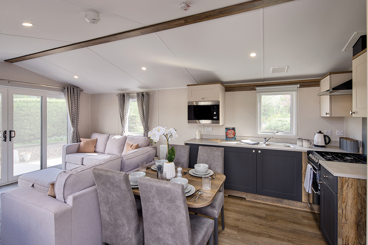 2 bedroom Static Home For Sale