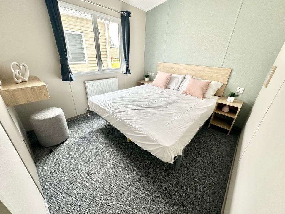 2 bedroom Static Home For Sale