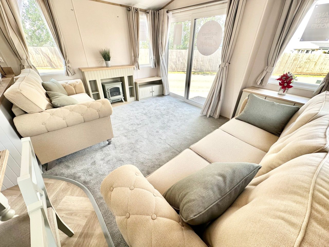 2 bedroom Static Home For Sale