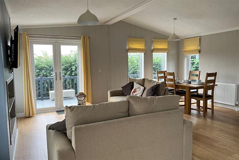 2 bedroom Lodge For Sale