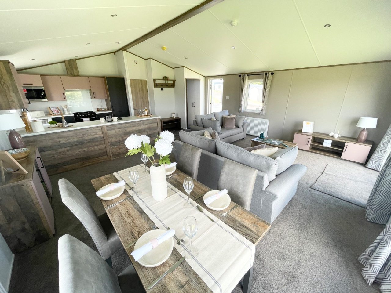 2 bedroom Lodge For Sale