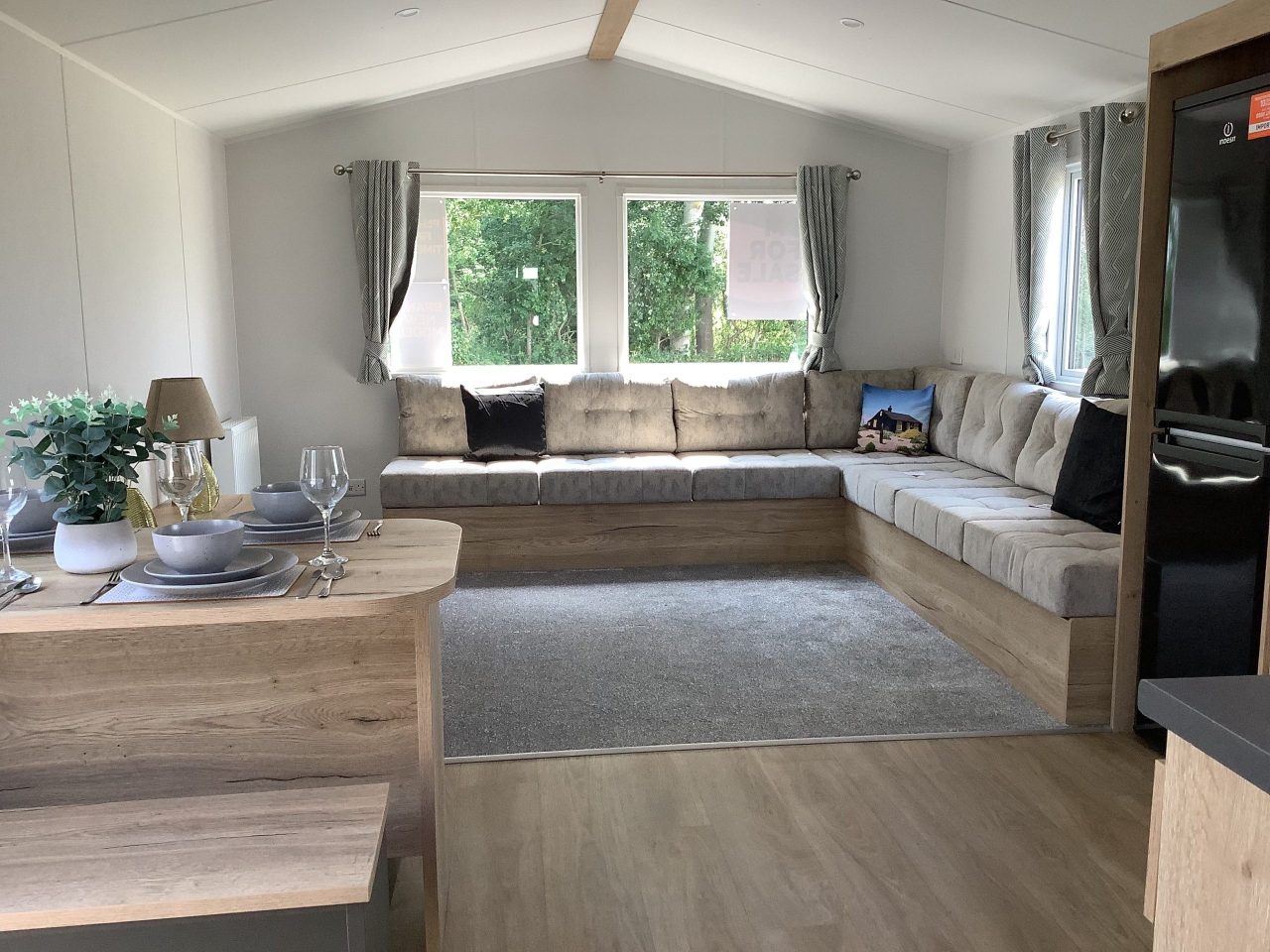 2 bedroom Static Home For Sale