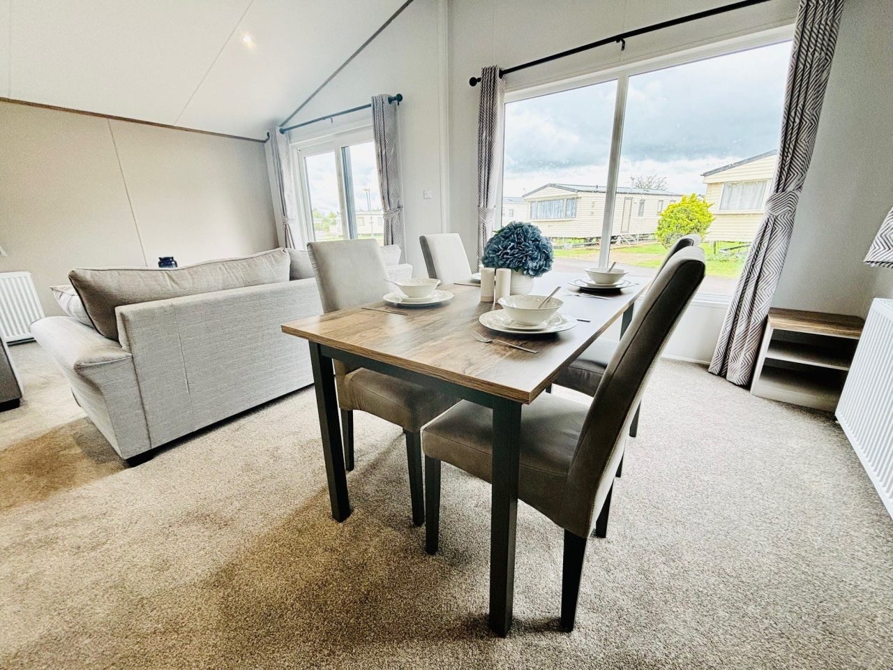 3 bedroom Lodge For Sale
