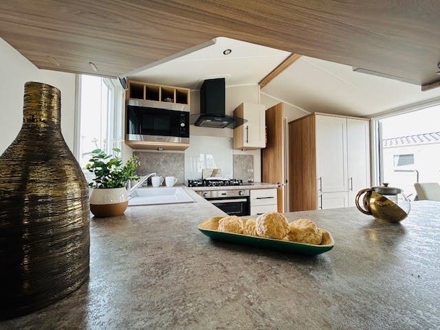 2 bedroom Static Home For Sale