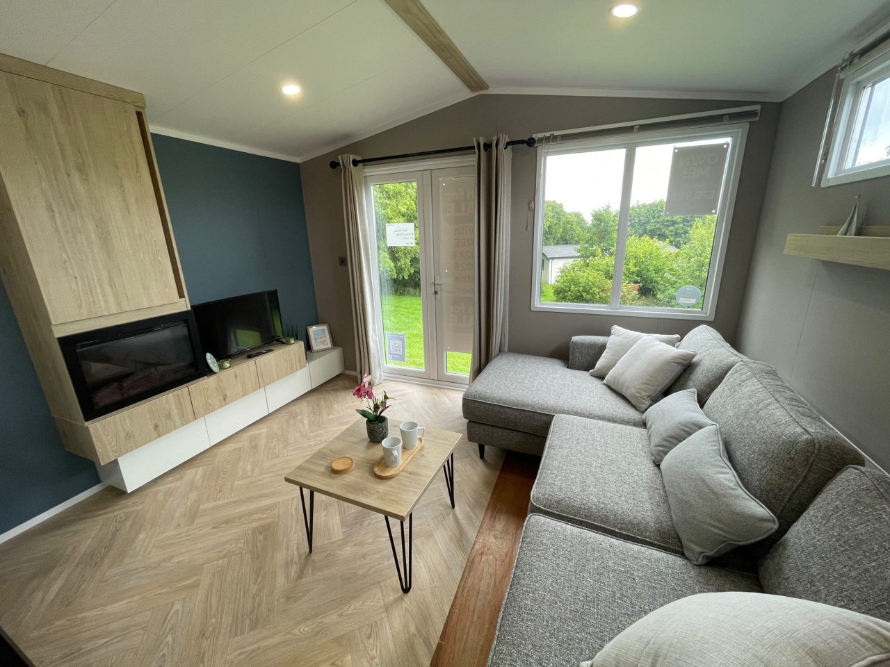 2 bedroom Static Home For Sale