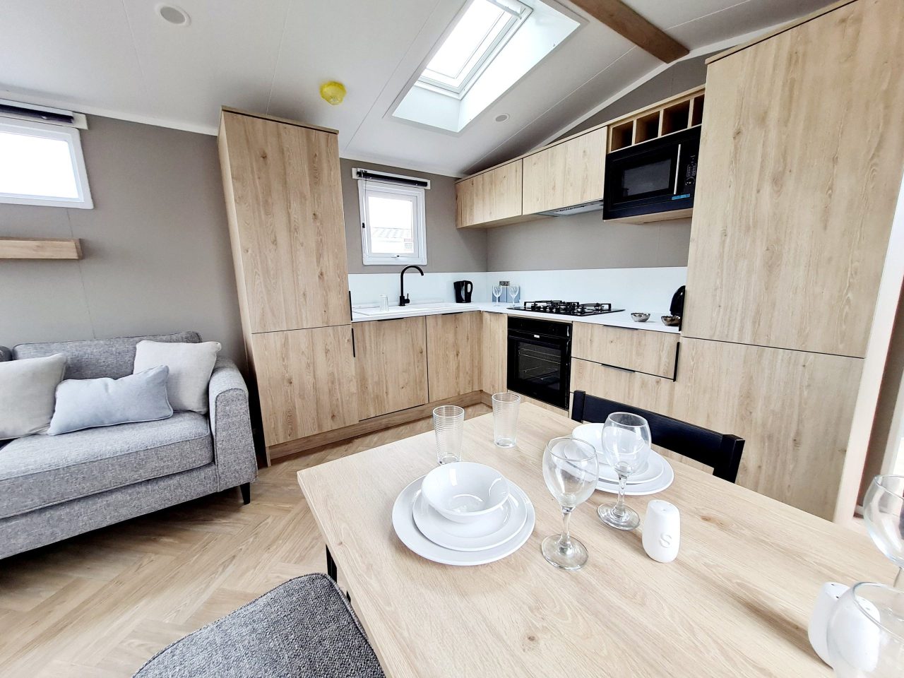 3 bedroom Static Home For Sale