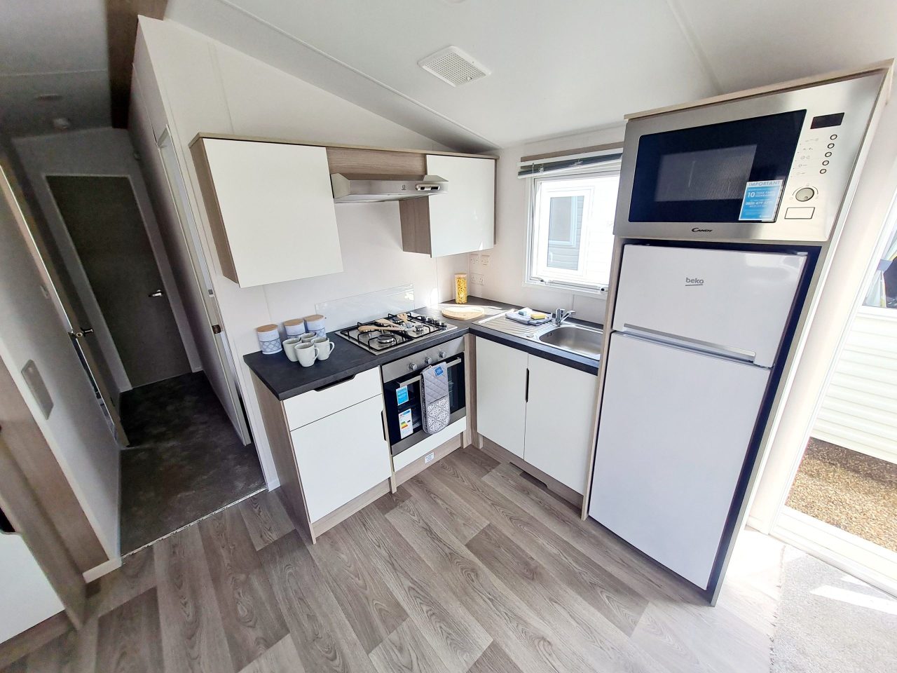 2 bedroom Static Home For Sale