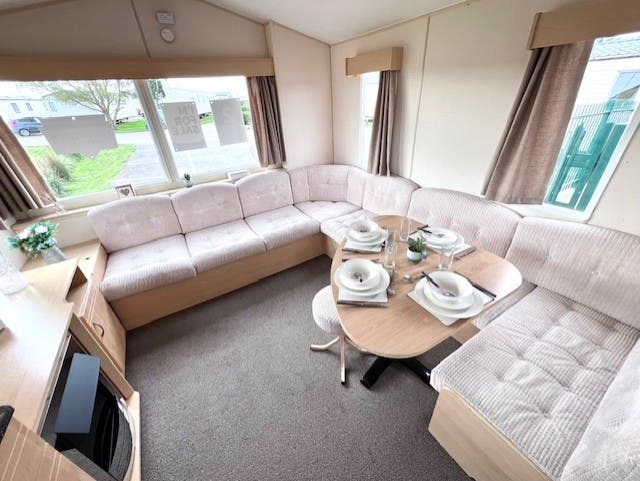 2 bedroom Static Home For Sale