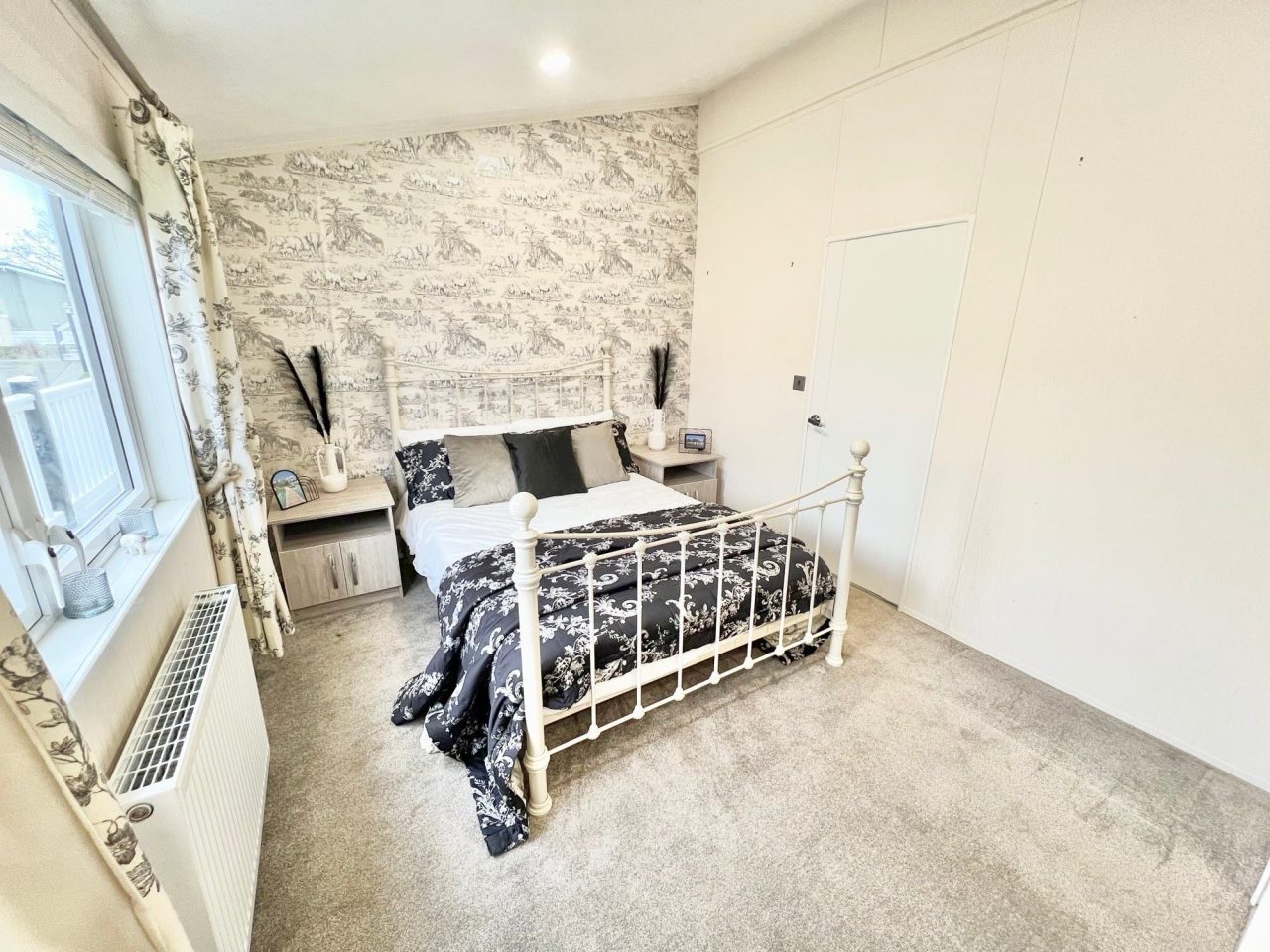 2 bedroom Lodge For Sale