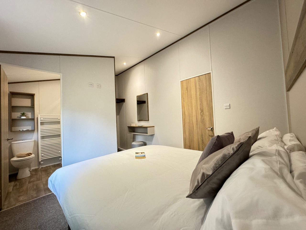 2 bedroom Lodge For Sale