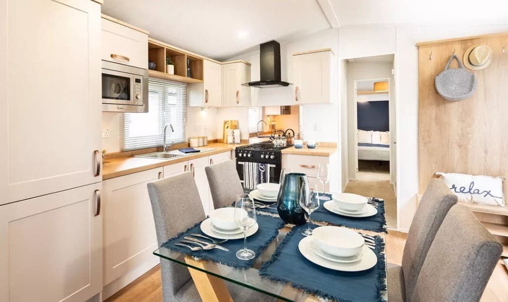 2 bedroom Lodge For Sale