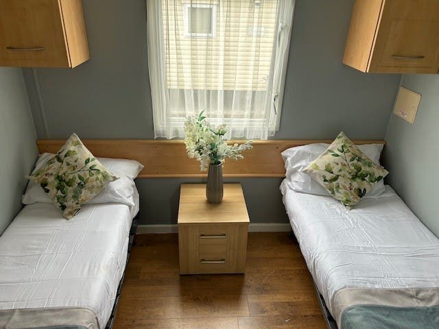 2 bedroom Static Home For Sale