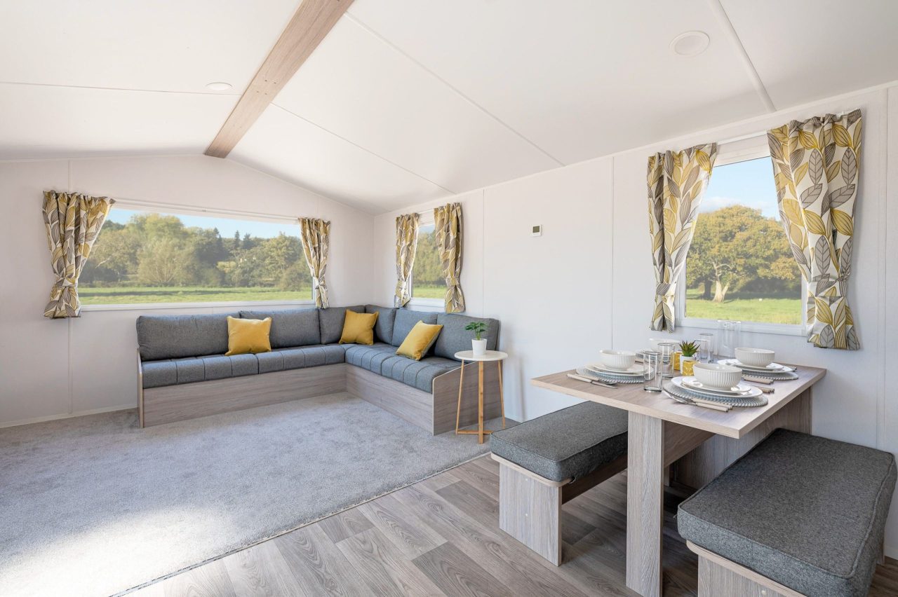 2 bedroom Static Home For Sale