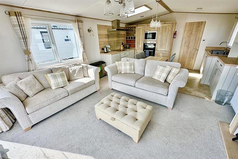 3 bedroom Lodge For Sale