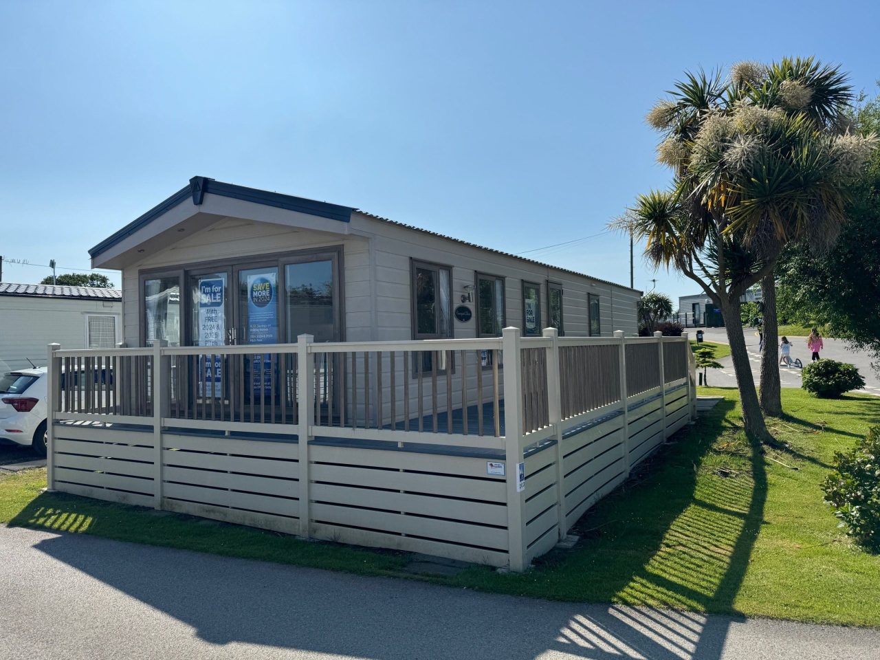 3 bedroom Lodge For Sale