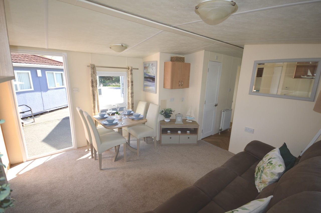4 bedroom Static Home For Sale