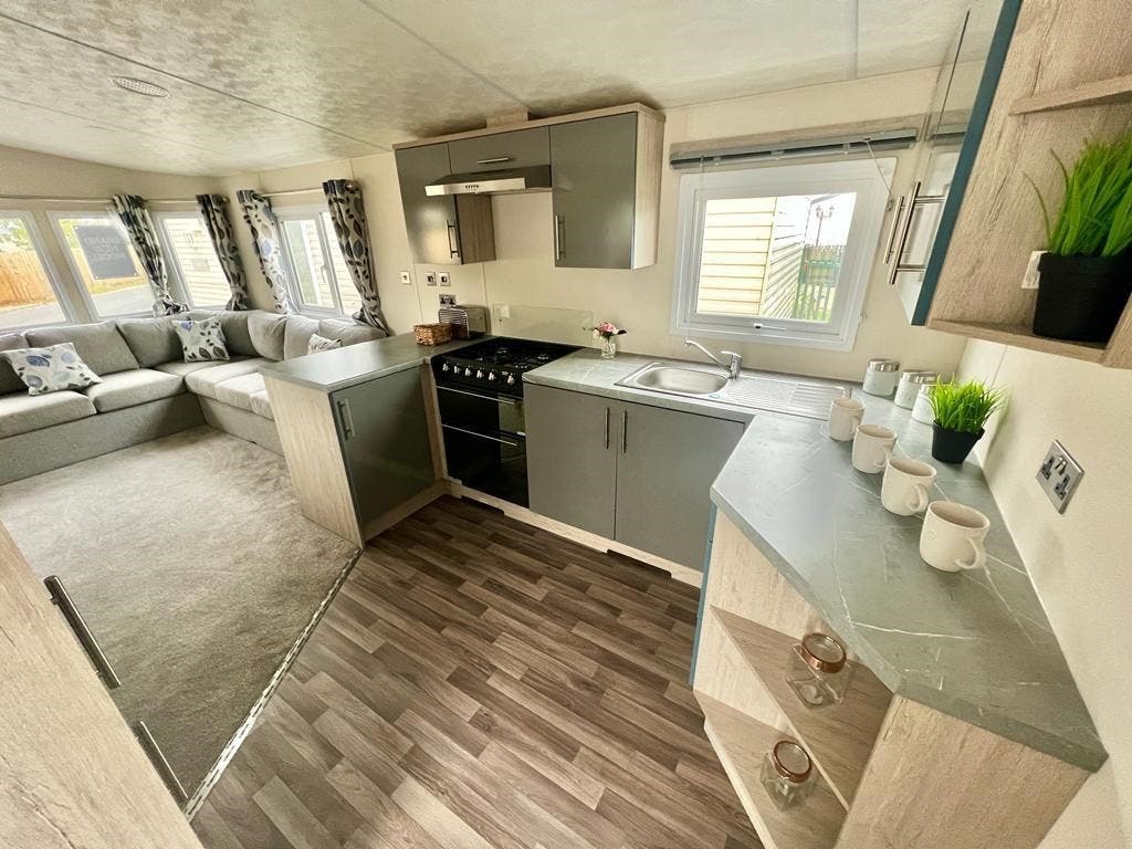 2 bedroom Static Home For Sale