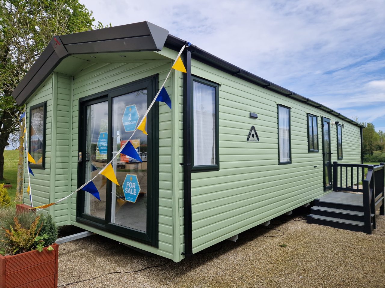 2 bedroom Static Home For Sale