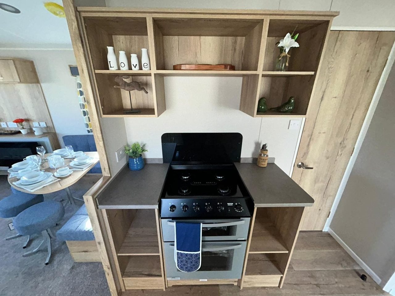 2 bedroom Static Home For Sale