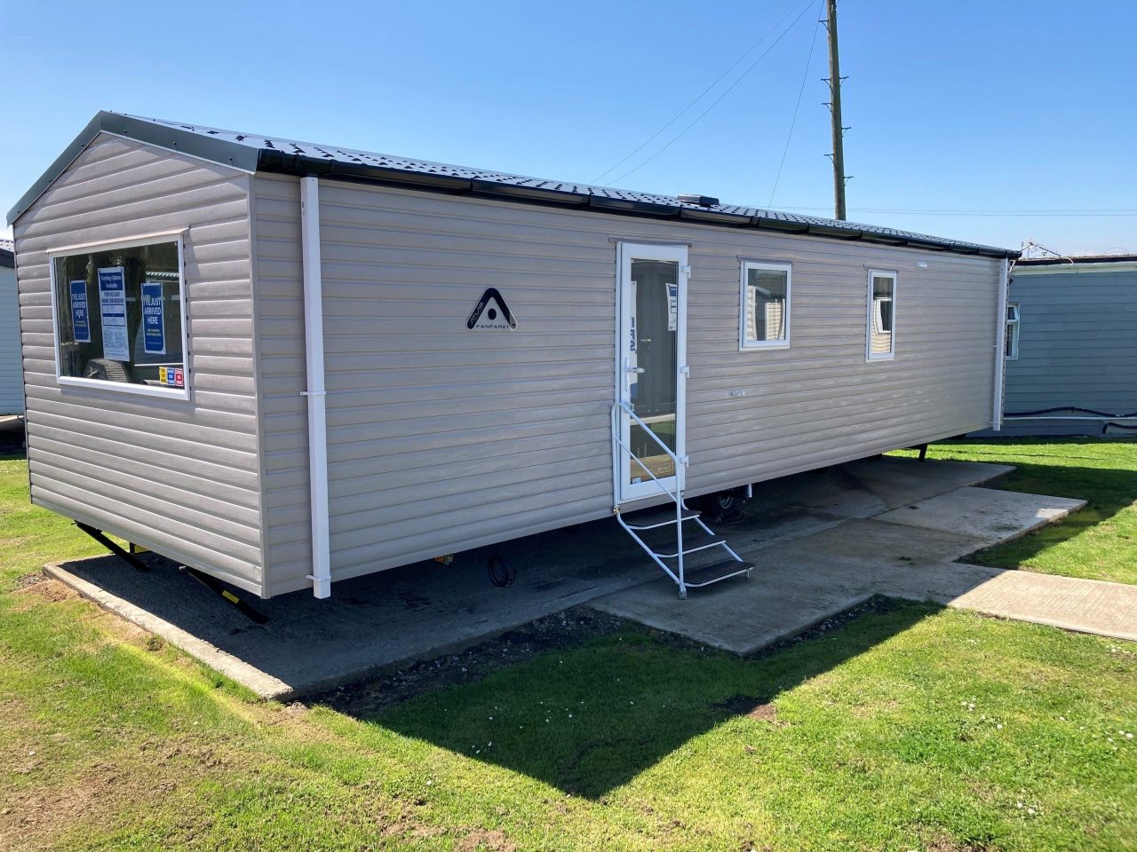 2 bedroom Static Home For Sale