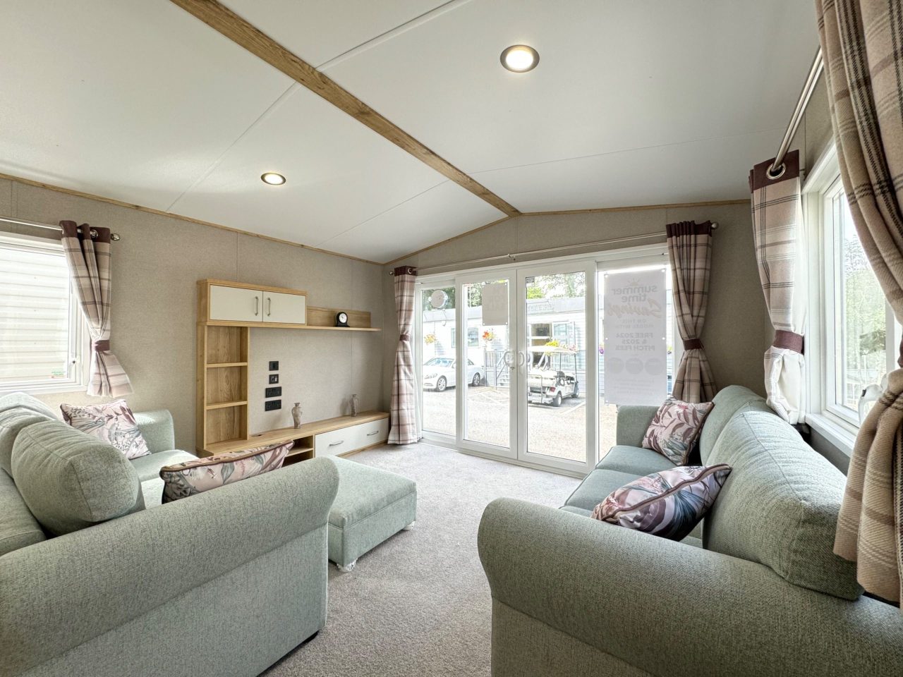 2 bedroom Static Home For Sale