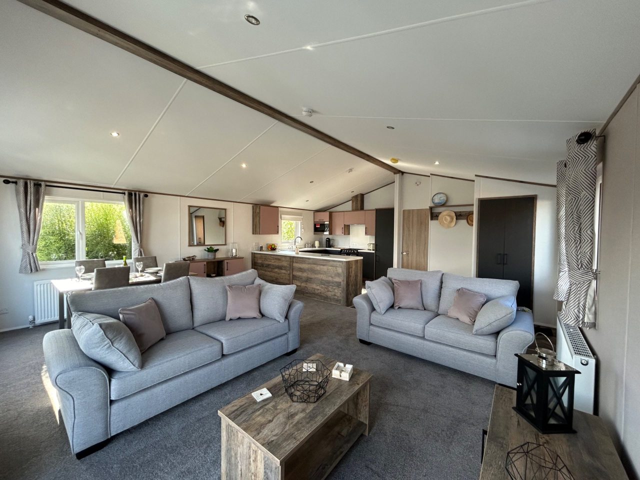2 bedroom Lodge For Sale