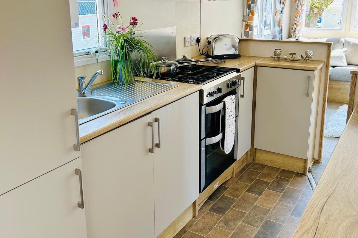 2 bedroom Static Home For Sale